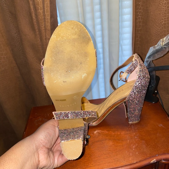 4inch pink glitter heels with ankle strap - Picture 4 of 4